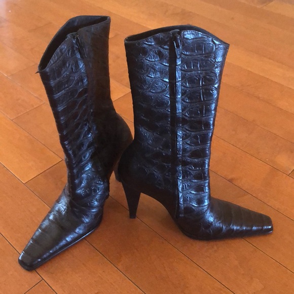 Rare Dolce Vita Black crocodile embossed boots. - Picture 2 of 7